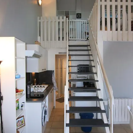 Sur A 500 M De La N 7 * 滨海苏拉克