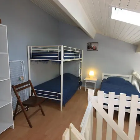 Sur A 500 M De La N 7 * 滨海苏拉克